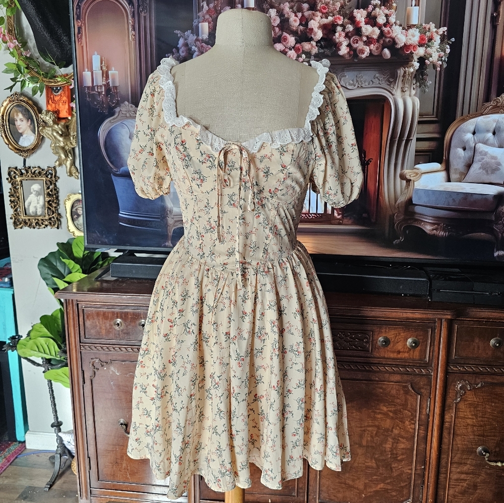 Vintage style peach mini dress. Size S